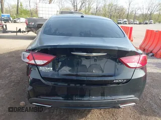 2016 Chrysler 200 S z VIN 1C3CCCBB7GN125955, wystawiony jako IAAI lot #42028420 z przebiegiem 106 301 mil mil oraz . Historia ofert i sprzedaży dostępna na DreamBid. Obrazek 16.