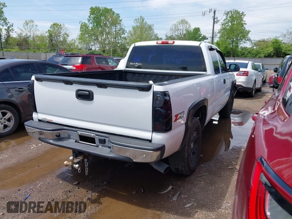 2003 Chevrolet Silverado 1500 LT with VIN 1GCEK19T53E364800, listed as a IAAI auction lot 42160064 with 269,575 mi miles and . Bid and sale history available at DreamBid. Image 4.