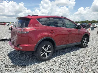 2018 Toyota RAV4 XLE with VIN 2T3WFREV7JW477541, listed as a Copart auction lot 64756575 with 59,779 mi miles and Salvage title. Bid and sale history available at DreamBid. Image 3.
