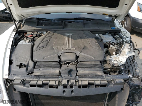2019 Bentley Bentayga V8 with VIN SJAAM2ZV0KC026930, listed as a Copart auction lot 67771734 with 0 miles and Salvage Title. Bid and sale history available at carsss.com. Image 12.