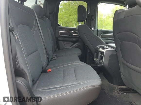2021 Ram 1500 Big Horn z VIN 1C6SRFBT9MN758587, wystawiony jako Copart lot #56278755 z przebiegiem 56 963 mil mil oraz Szkoda całkowita • Salvage title. Historia ofert i sprzedaży dostępna na DreamBid. Obrazek 10.