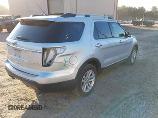 2015 Ford Explorer XLT with VIN 1FM5K7D88FGB56453, listed as a IAAI auction lot 41893577 with 177,621 mi miles and . Bid and sale history available at carsss.com. Image 4.