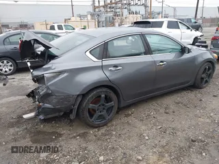 2016 Nissan Altima SR z VIN 1N4AL3AP5GC247702, wystawiony jako IAAI lot #41868357 z przebiegiem 164 688 mil mil oraz . Historia ofert i sprzedaży dostępna na DreamBid. Obrazek 4.