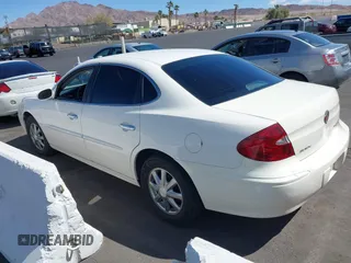 2007 Buick LaCrosse CXL with VIN 2G4WD552871107071, listed as a IAAI auction lot 41941297 with 135,691 mi miles. Bid and sale history available at carsss.com. Image 3.