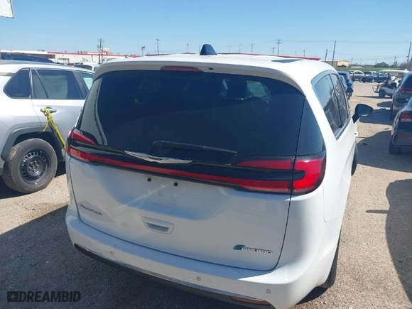 2023 Chrysler Pacifica Hybrid Touring L with VIN 2C4RC1L74PR579720, listed as a IAAI auction lot 41762445 with 38,095 mi miles. Bid and sale history available at carsss.com. Image 16.
