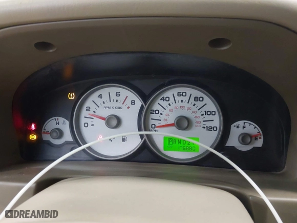 2006 Ford Escape XLT with VIN 1FMYU931X6KD24033, listed as a IAAI auction lot 42076217 with 0 mi miles. Bid and sale history available at carsss.com. Image 7.