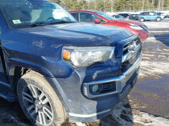 2020 Toyota 4Runner SR5 with VIN JTEBU5JR6L5831058, listed as a IAAI auction lot 41638556 with 65,652 mi miles. Bid and sale history available at carsss.com. Image 12.