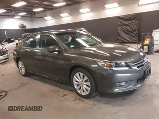 2013 Honda Accord EX z VIN 1HGCR2F77DA255037, wystawiony jako IAAI lot #42502142 z przebiegiem 104 746 mil mil oraz . Historia ofert i sprzedaży dostępna na DreamBid. Obrazek 1.
