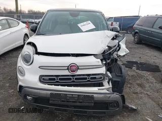 2018 FIAT 500L Trekking with VIN ZFBCFADH6JZ041198, listed as a IAAI auction lot 41063260 with 64,459 mi miles. Bid and sale history available at carsss.com. Image 12.