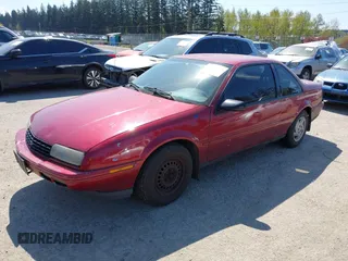 1994 Chevrolet Beretta z VIN 1G1LV15M9RY253342, wystawiony jako IAAI lot #42047160 z przebiegiem 131 763 mil mil oraz . Historia ofert i sprzedaży dostępna na DreamBid. Obrazek 2.