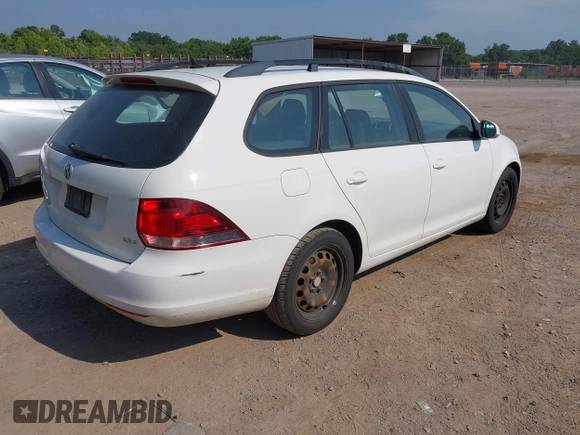 2010 Volkswagen Jetta S with VIN 3VWKZ7AJ6AM631670, listed as a IAAI auction lot 42575307 with 123,681 mi miles and . Bid and sale history available at DreamBid. Image 4.