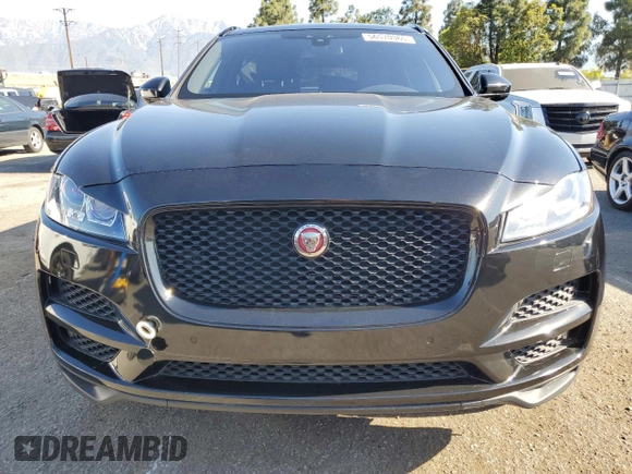 2018 Jaguar F-Pace 25t Premium z VIN SADCJ2FX0JA255130, wystawiony jako Copart lot #56570365 z przebiegiem 68 931 mil mil oraz Czysty tytuł • Clean title. Historia ofert i sprzedaży dostępna na DreamBid. Obrazek 5.