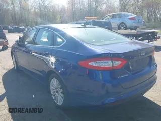 2013 Ford Fusion SE Hybrid with VIN 3FA6P0LU0DR254971, listed as a IAAI auction lot 42140836 with 230,657 mi miles. Bid and sale history available at carsss.com. Image 3.