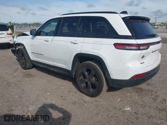 2023 Jeep Grand Cherokee Altitude z VIN 1C4RJHAG5PC609379, wystawiony jako IAAI lot #41599379 z przebiegiem 16 151 mil mil oraz . Historia ofert i sprzedaży dostępna na DreamBid. Obrazek 3.