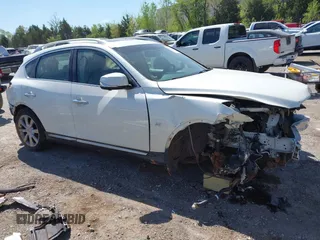 2017 Infiniti QX50 with VIN JN1BJ0RR0HM408741, listed as a IAAI auction lot 42031644 with 121,363 mi miles and . Bid and sale history available at DreamBid. Image 14.