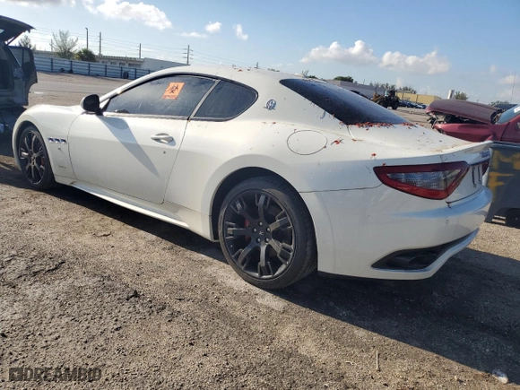 2015 Maserati GranTurismo MC with VIN ZAM45VLA5F0152820, listed as a Copart auction lot 64571614 with 0 mi miles and Salvage Title. Bid and sale history available at carsss.com. Image 2.