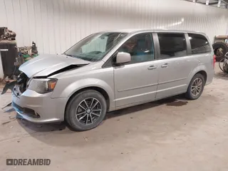 2016 Dodge Grand Caravan R/T with VIN 2C4RDGEG0GR310546, listed as a IAAI auction lot 40922023 with 208,319 mi miles. Bid and sale history available at carsss.com. Image 18.