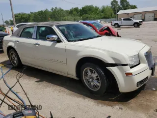 2007 Chrysler 300 Touring z VIN 2C3KA53G97H855530, wystawiony jako Copart lot #57097835 z przebiegiem Nie podano mil oraz Szkoda całkowita • Salvage title. Historia ofert i sprzedaży dostępna na DreamBid. Obrazek 4.