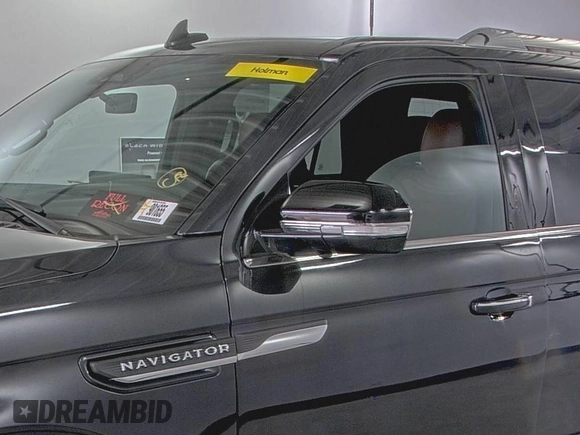 2022 Lincoln Navigator Reserve with VIN 5LMJJ2LT1NEL15170, listed as a IAAI auction lot 42832728 with 45,470 mi miles and . Bid and sale history available at DreamBid. Image 2.
