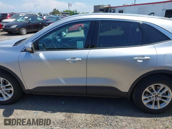 2020 Ford Escape SE с VIN 1FMCU0G68LUA82385, выставлен на аукционе IAAI как лот 42113552 с пробегом 82 771 миль миль и . История ставок и продаж доступна на DreamBid. Изображение 15.