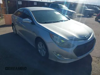 2013 Hyundai Sonata with VIN KMHEC4A48DA087759, listed as a IAAI auction lot 42188647 with 151,856 mi miles and . Bid and sale history available at carsss.com. Image 1.