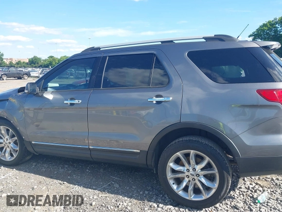 2014 Ford Explorer XLT with VIN 1FM5K7D89EGC22670, listed as a IAAI auction lot 42346138 with 198,299 mi miles and . Bid and sale history available at DreamBid. Image 14.