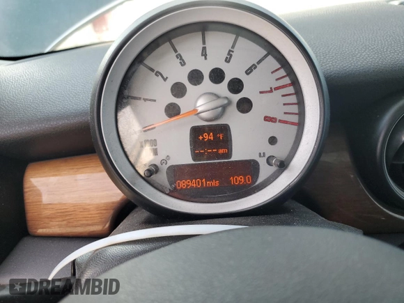 2008 MINI Hardtop S with VIN WMWMF73548TT93539, listed as a Copart auction lot 58028045 with 89,401 mi miles and Clean title. Bid and sale history available at DreamBid. Image 9.