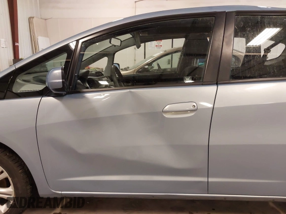 2009 Honda Fit Sport with VIN JHMGE88489S005033, listed as a IAAI auction lot 41861124 with 56,148 mi miles and . Bid and sale history available at DreamBid. Image 16.