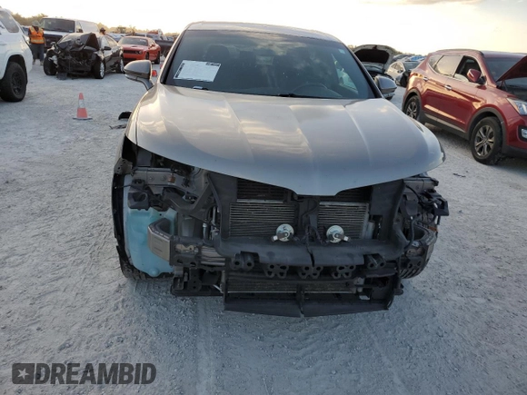 2018 Lincoln MKX Premiere z VIN 2LMPJ8JR2JBL26230, wystawiony jako Copart lot #76419304 z przebiegiem Nie podano mil oraz Nie do naprawy • Non repairable. Historia ofert i sprzedaży dostępna na DreamBid. Obrazek 5.