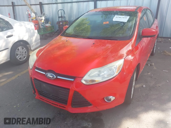 2012 Ford Focus SE z VIN 1FAHP3F2XCL454967, wystawiony jako IAAI lot #42467432 z przebiegiem Nie podano mil oraz . Historia ofert i sprzedaży dostępna na DreamBid. Obrazek 6.