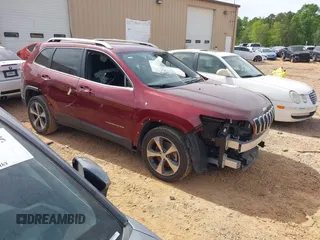 2019 Jeep Cherokee Limited z VIN 1C4PJLDB3KD266665, wystawiony jako IAAI lot #42071233 z przebiegiem 75 932 mil mil oraz . Historia ofert i sprzedaży dostępna na DreamBid. Obrazek 1.