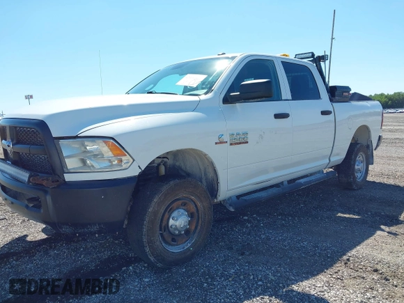 2017 Ram 2500 Tradesman z VIN 3C6UR5CLXHG620105, wystawiony jako IAAI lot #42496482 z przebiegiem 89 150 mil mil oraz . Historia ofert i sprzedaży dostępna na DreamBid. Obrazek 19.