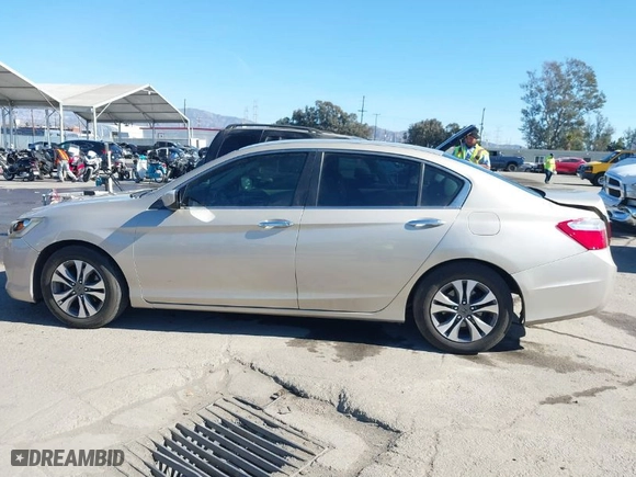 2013 Honda Accord Sdn LX with VIN 1HGCR2F31DA082208, listed as a IAAI auction lot 41372005 with 120,684 mi miles. Bid and sale history available at carsss.com. Image 15.