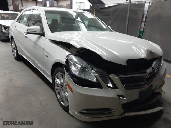 2012 Mercedes-Benz E-Class E 350 Luxury with VIN WDDHF5KB9CA548550, listed as a IAAI auction lot 41626757 with 125,402 mi miles. Bid and sale history available at carsss.com. Image 1.