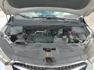 2018 Buick Encore Essence z VIN KL4CJCSB3JB694399, wystawiony jako Copart lot #80552935 z przebiegiem 84 675 mil mil oraz Szkoda całkowita • Salvage title. Historia ofert i sprzedaży dostępna na DreamBid. Obrazek 16.