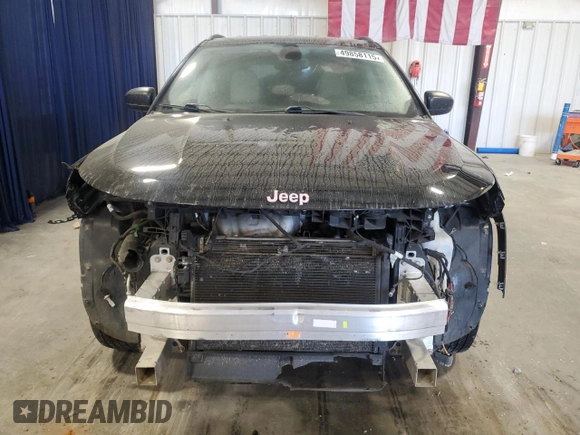 2018 Jeep Compass Sport with VIN 3C4NJCAB5JT133880, listed as a Copart auction lot 49858115 with 192,652 mi miles and Salvage Title. Bid and sale history available at carsss.com. Image 5.