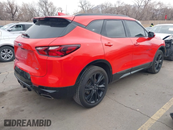2021 Chevrolet Blazer RS z VIN 3GNKBKRS1MS555161, wystawiony jako IAAI lot #41544585 z przebiegiem 45 494 mil mil oraz . Historia ofert i sprzedaży dostępna na DreamBid. Obrazek 4.