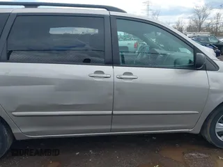2010 Toyota Sienna CE with VIN 5TDKK4CC1AS339607, listed as a IAAI auction lot 41891135 with 261,666 mi miles. Bid and sale history available at carsss.com. Image 13.