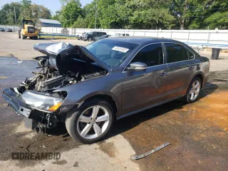 2015 Volkswagen Passat Limited Edition Edition z VIN 1VWAT7A33FC088673, wystawiony jako Copart lot #53455905 z przebiegiem 143 953 mil mil oraz Szkoda całkowita • Salvage title. Historia ofert i sprzedaży dostępna na DreamBid. Obrazek 1.