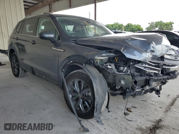 2022 Volkswagen Tiguan SE с VIN 3VV2B7AX4NM056763, выставлен на аукционе Copart как лот 61078065 с пробегом Не указан миль и На запчасти • Non repairable. История ставок и продаж доступна на DreamBid. Изображение 4.
