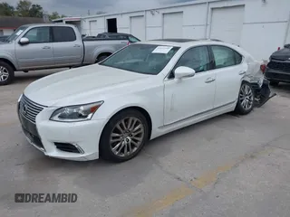 2015 Lexus LS with VIN JTHBL5EF3F5136885, listed as a IAAI auction lot 41611555 with 20,190 mi miles. Bid and sale history available at carsss.com. Image 17.