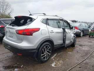 2017 Nissan Rogue Sport SL with VIN JN1BJ1CR9HW132076, listed as a IAAI auction lot 41902108 with 144,913 mi miles. Bid and sale history available at carsss.com. Image 4.