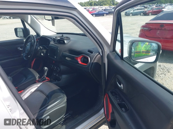2017 Jeep Renegade Trailhawk с VIN ZACCJBCB7HPG07800, выставлен на аукционе IAAI как лот 42476538 с пробегом 125 412 миль миль и . История ставок и продаж доступна на DreamBid. Изображение 5.