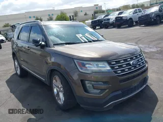 2016 Ford Explorer XLT with VIN 1FM5K7D88GGB06492, listed as a IAAI auction lot 41955740 with 1 mi miles. Bid and sale history available at carsss.com. Image 12.