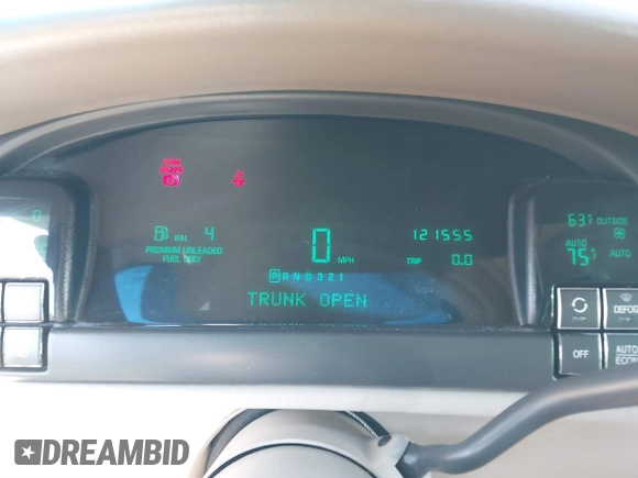 1998 Cadillac DeVille z VIN 1G6KD54Y4WU800220, wystawiony jako IAAI lot #41818035 z przebiegiem 121 555 mil mil oraz . Historia ofert i sprzedaży dostępna na DreamBid. Obrazek 7.