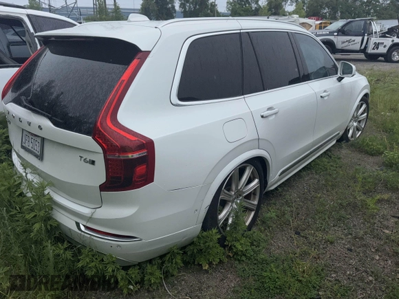 2016 Volvo XC90 T6 Inscription with VIN YV4A22PL6G1030065, listed as a IAAI auction lot 42447665 with Not provided miles and . Bid and sale history available at DreamBid. Image 4.