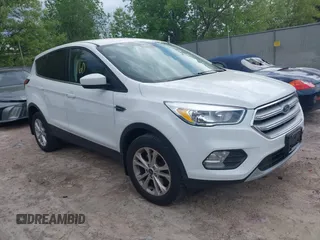 2019 Ford Escape SE z VIN 1FMCU9GD4KUB31356, wystawiony jako IAAI lot #42291160 z przebiegiem 129 738 mil mil oraz . Historia ofert i sprzedaży dostępna na DreamBid. Obrazek 1.