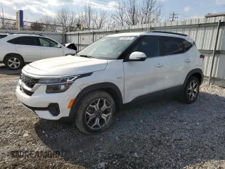 2022 Kia Seltos EX z VIN KNDERCAA2N7276666, wystawiony jako Copart lot #48568715 z przebiegiem 50 748 mil mil oraz Szkoda całkowita • Salvage title. Historia ofert i sprzedaży dostępna na DreamBid. Obrazek 1.
