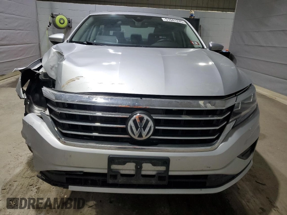 2020 Volkswagen Passat SE z VIN 1VWWA7A37LC005706, wystawiony jako Copart lot #51041245 z przebiegiem 107 275 mil mil oraz Szkoda całkowita • Salvage title. Historia ofert i sprzedaży dostępna na DreamBid. Obrazek 5.