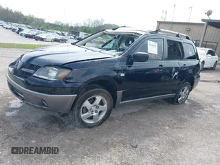 2004 Mitsubishi Outlander SE with VIN JA4LX41F84U042573, listed as a IAAI auction lot 41948529 with 177,738 mi miles. Bid and sale history available at carsss.com. Image 2.